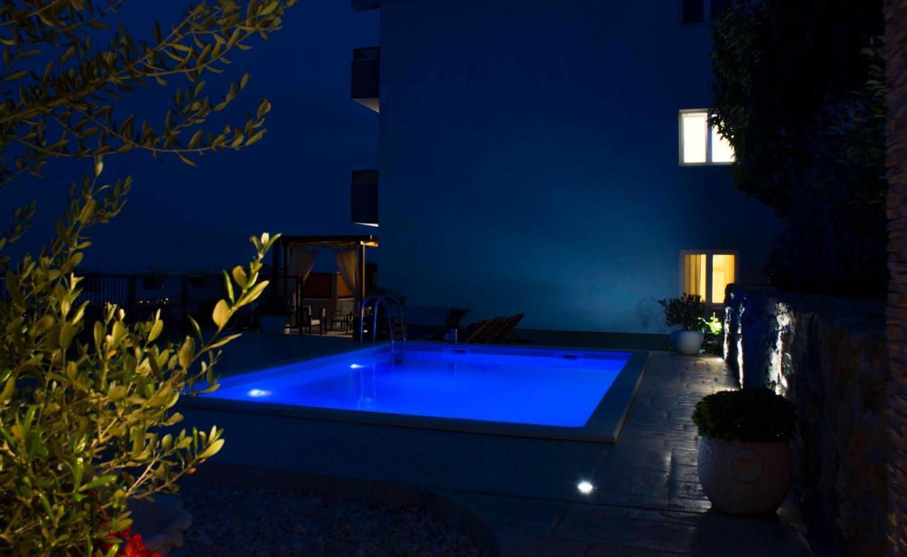 Hill Apartment With Private Pool Kučine Exteriér fotografie