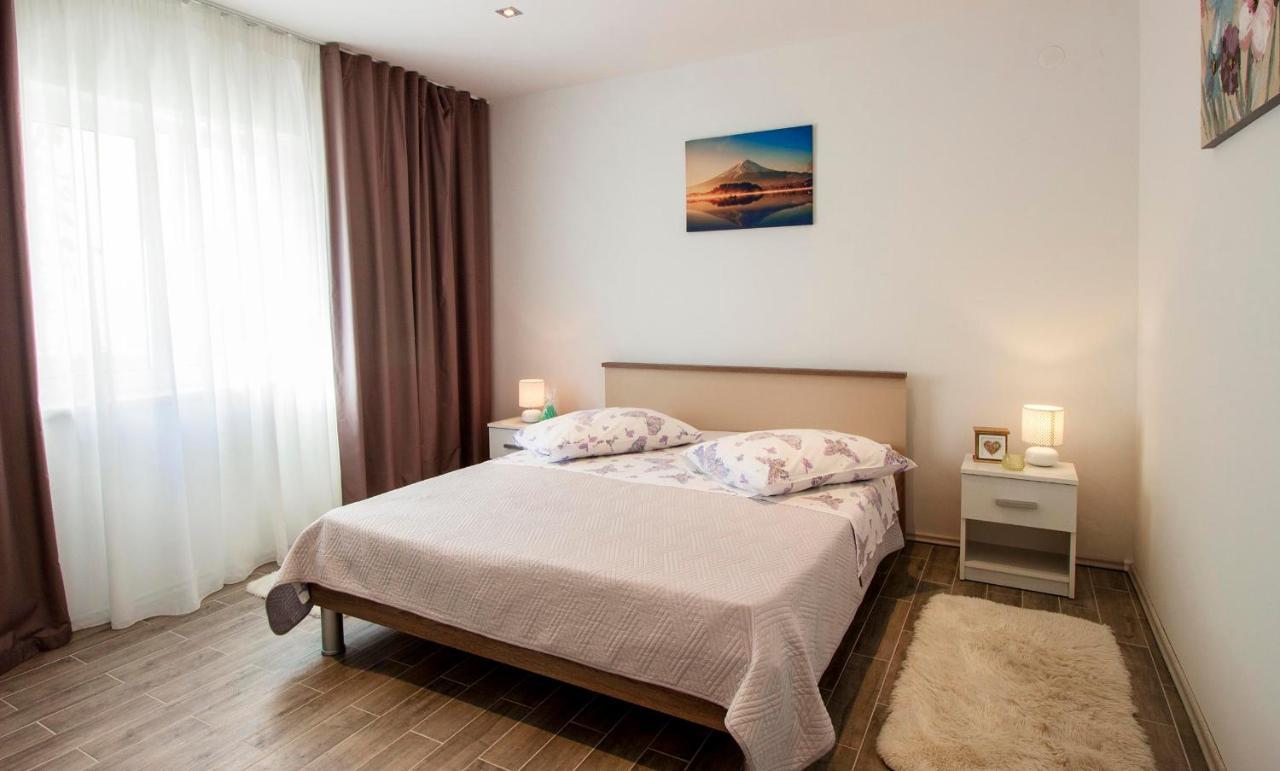 Hill Apartment With Private Pool Kučine Exteriér fotografie