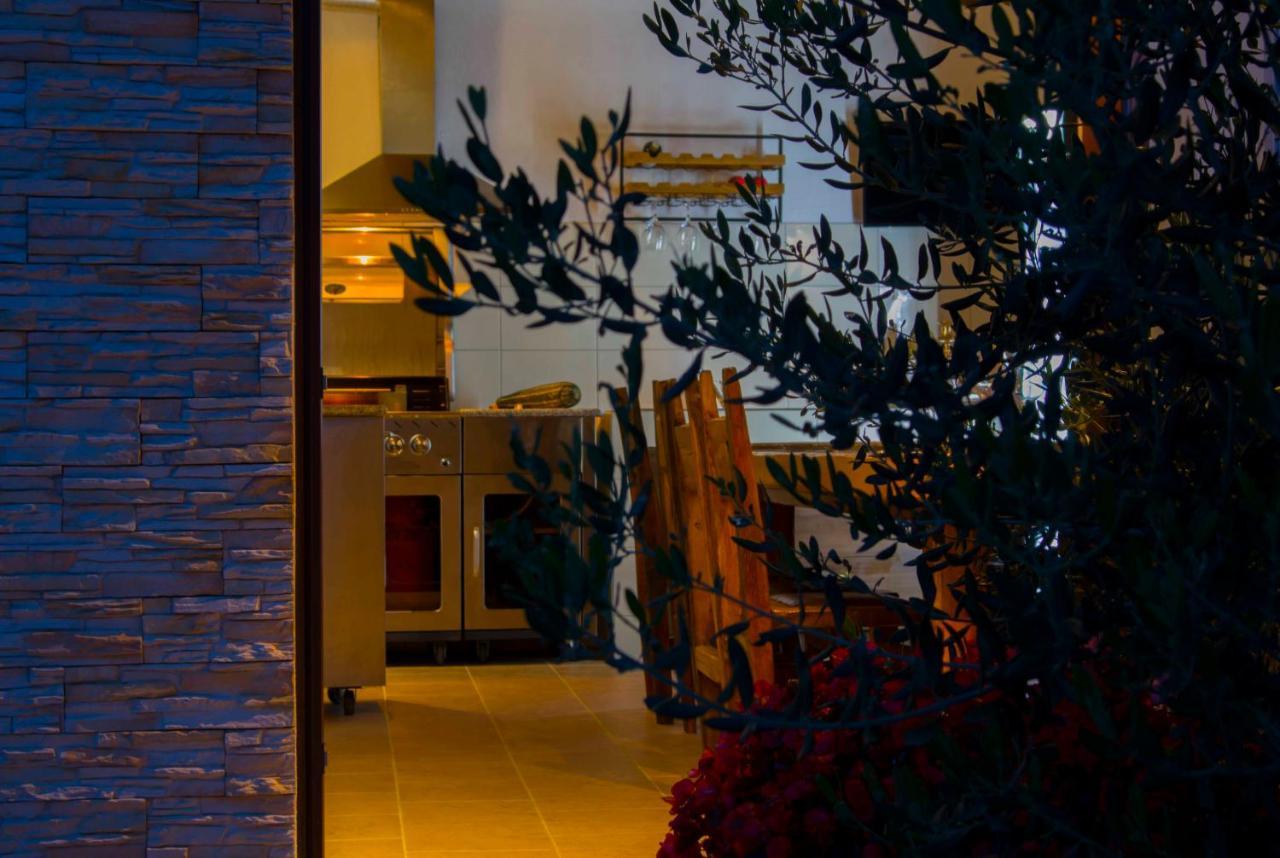 Hill Apartment With Private Pool Kučine Exteriér fotografie